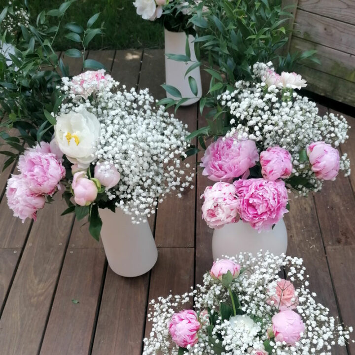 Décoration de table aux pivoines